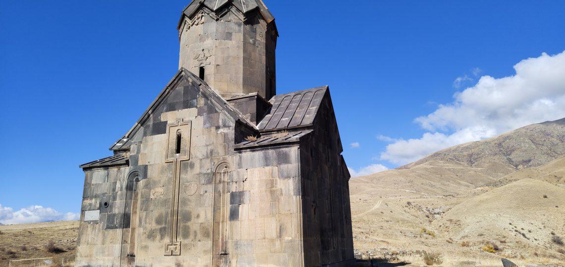 Tanahat Surb Stepanos church