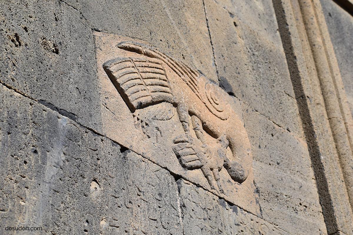 Wall sculpture of eagle on Tanahat monastery wall