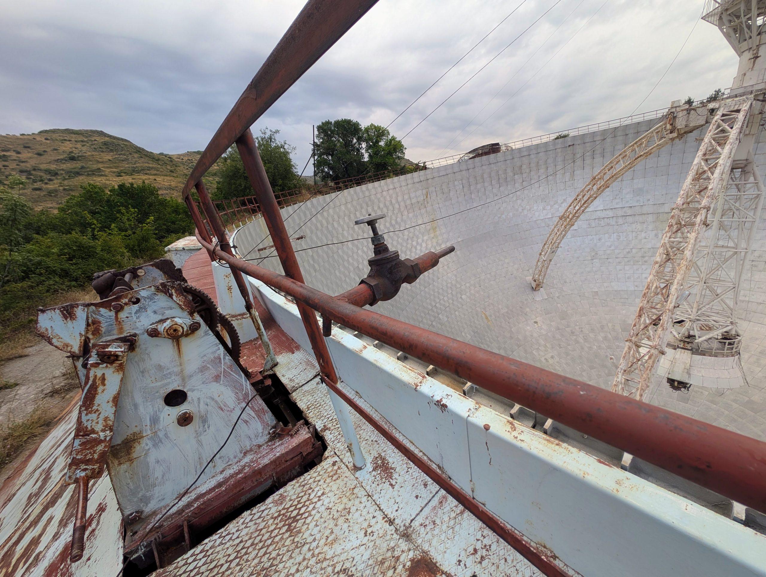 Inside Herouni's radio-optical telescope